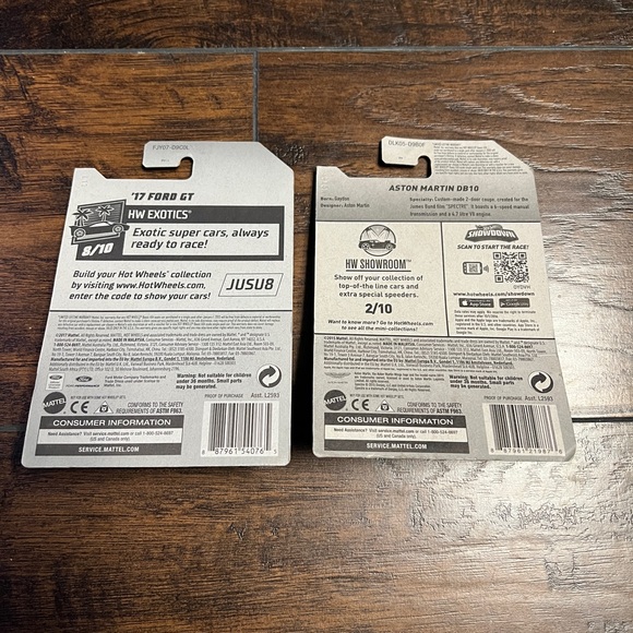 Hot Wheels Bundle Set 007 Spectre Card, 2017 Ford GT 50 Edition - Picture 2 of 6